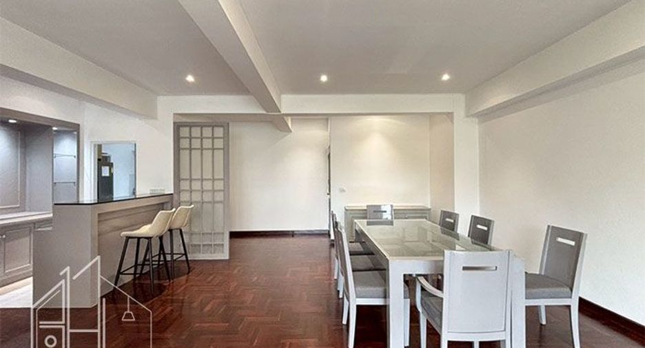 Condo en alquiler de 3 habitaciones en Watthana, Bangkok