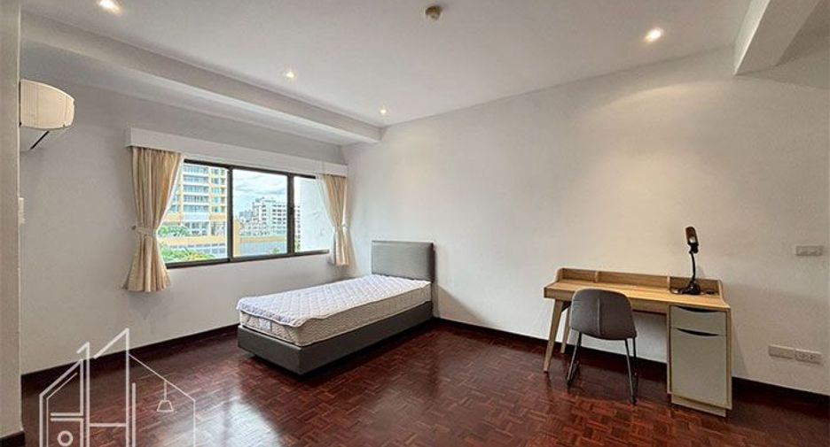 Condo en alquiler de 3 habitaciones en Watthana, Bangkok