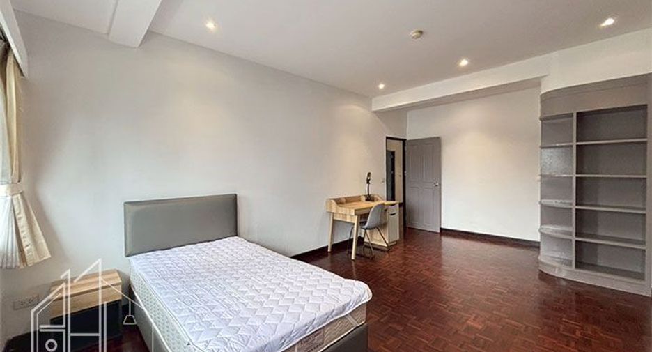 Condo en alquiler de 3 habitaciones en Watthana, Bangkok
