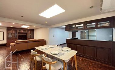 For rent 3 bedrooms apartment in Khlong Toei, Bangkok