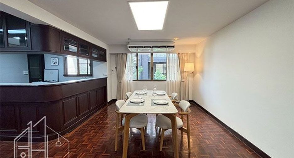 For rent 3 bedrooms apartment in Khlong Toei, Bangkok