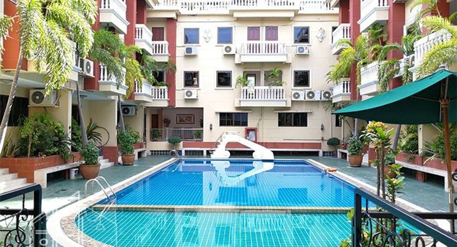 For rent 2 bedrooms condo in Watthana, Bangkok
