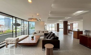 For rent 4 bedrooms condo in Watthana, Bangkok