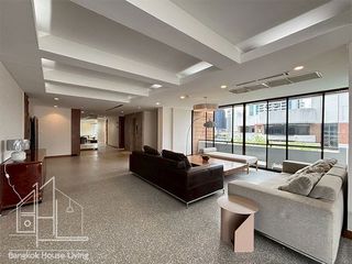 For rent 4 bedrooms condo in Watthana, Bangkok