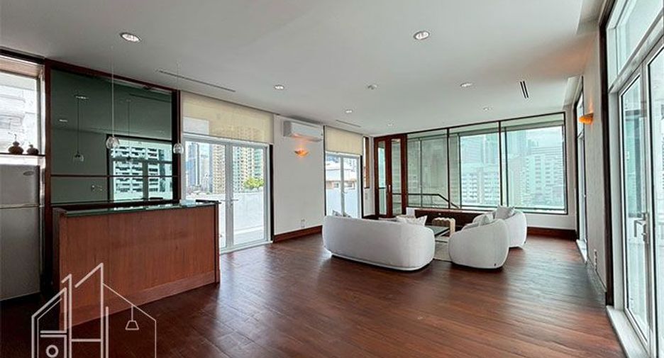 For rent 4 bedrooms condo in Watthana, Bangkok