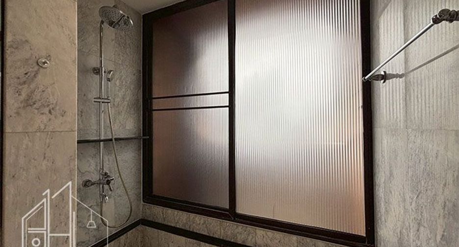 For rent 4 bedrooms condo in Watthana, Bangkok