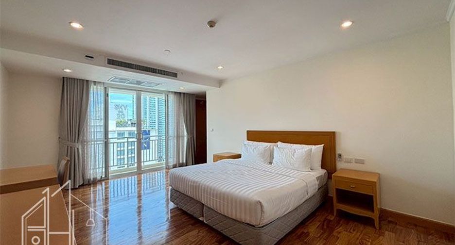 For rent 3 bedrooms condo in Khlong Toei, Bangkok