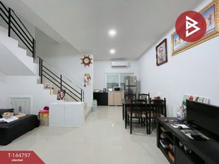 Reihenhaus zum Kauf mit 3 Zimmer in Khlong Sam Wa, Bangkok