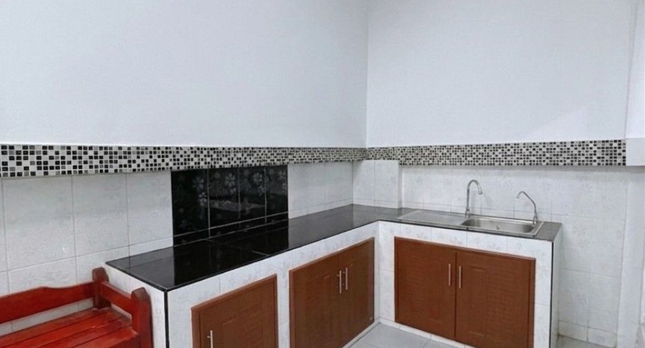 For sale 3 bedrooms townhouse in Khlong Sam Wa, Bangkok