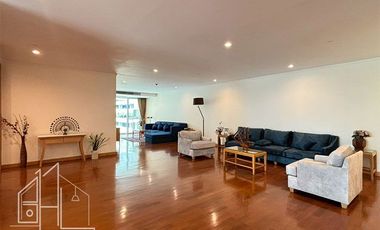 For rent 3 bedrooms condo in Khlong Toei, Bangkok
