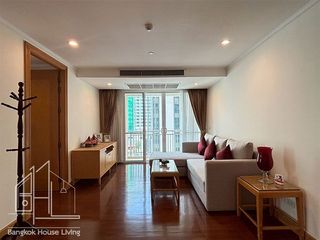 For rent 3 bedrooms apartment in Khlong Toei, Bangkok