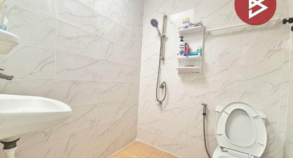 For sale 2 bedrooms townhouse in Thanyaburi, Pathum Thani