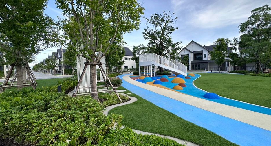 For rent 4 bedrooms house in Bang Phli, Samut Prakan