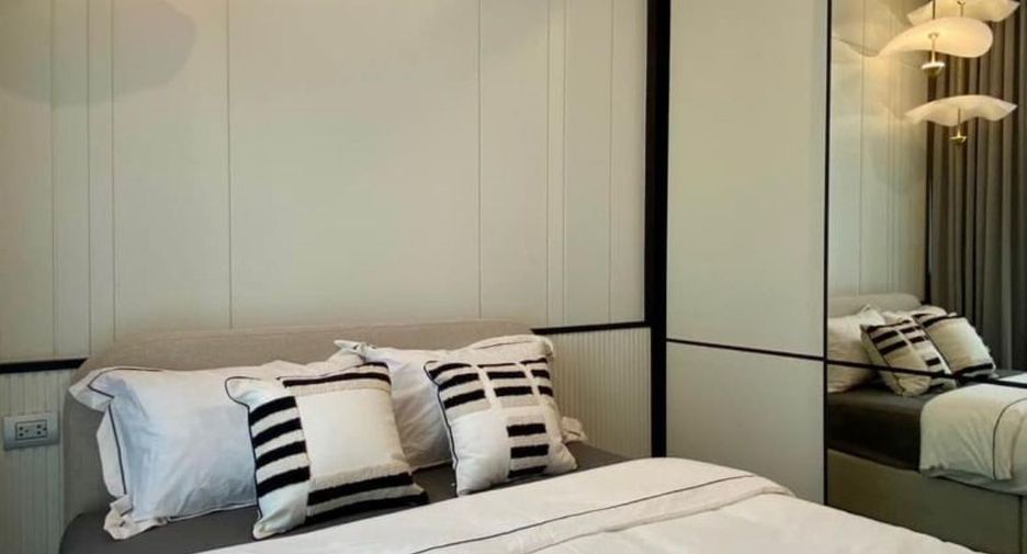 For rent 2 bedrooms apartment in Khlong Toei, Bangkok