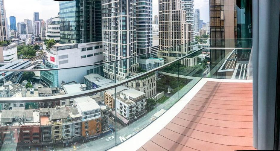 For rent 2 bedrooms apartment in Khlong Toei, Bangkok
