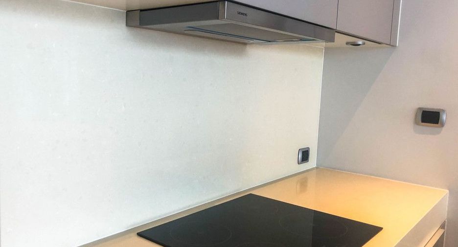 For rent 2 bedrooms apartment in Khlong Toei, Bangkok