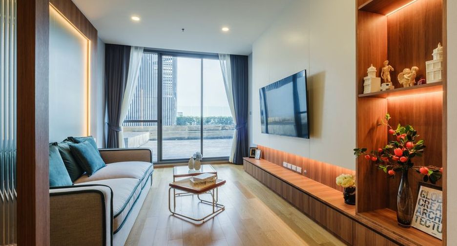 For rent 3 bedrooms apartment in Khlong Toei, Bangkok