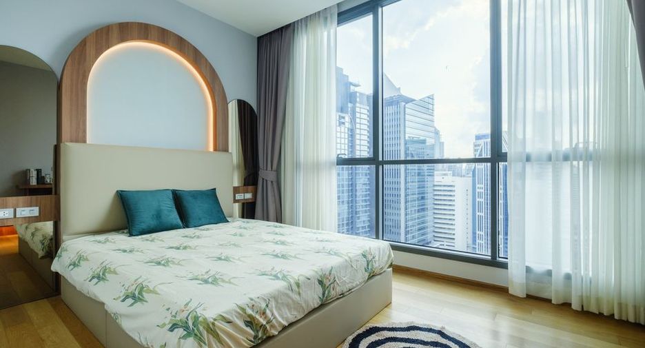 For rent 3 bedrooms apartment in Khlong Toei, Bangkok
