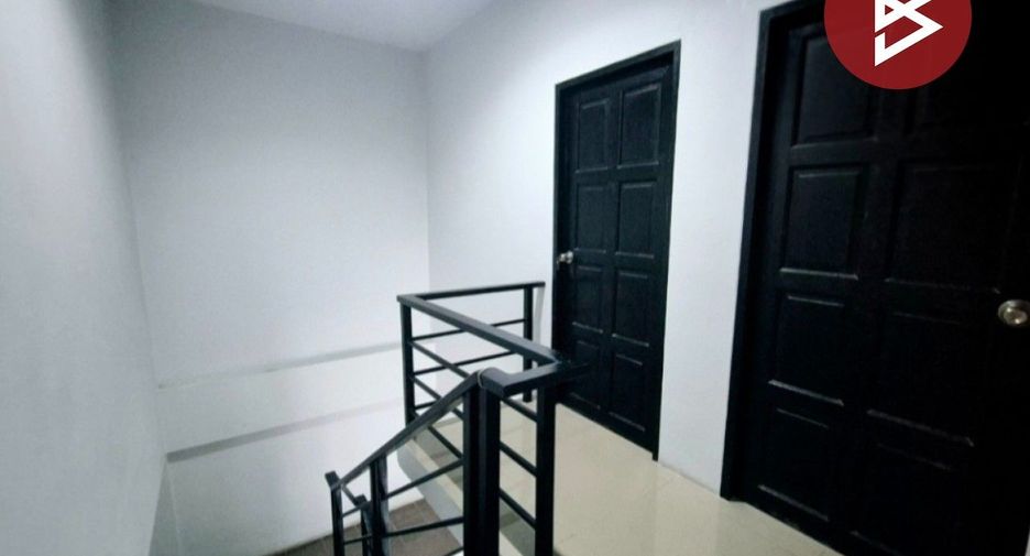 For sale 3 bedrooms townhouse in Mueang Chon Buri, Chonburi