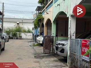À vendre 4 chambres maison de ville à Mueang Chon Buri, Chonburi