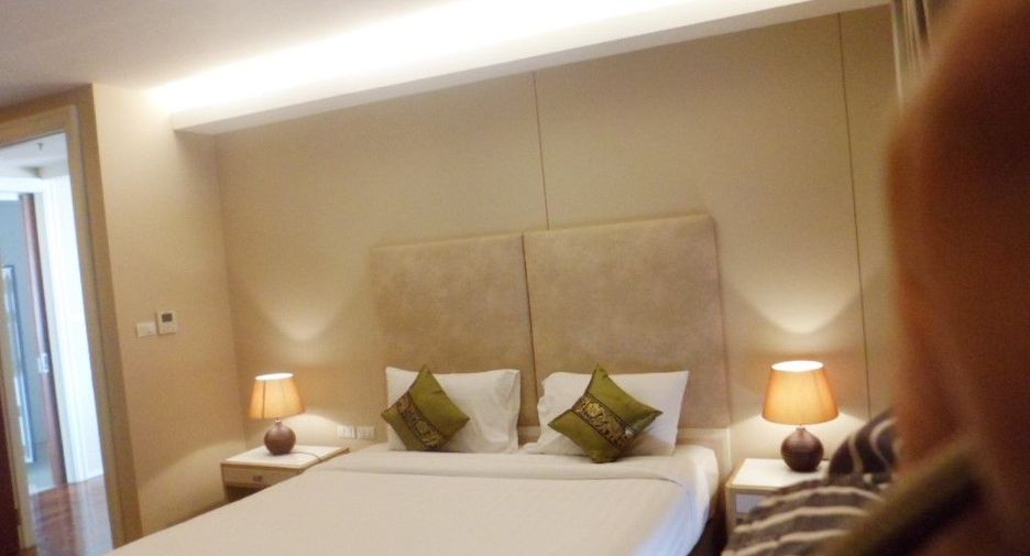 For rent 3 bedrooms apartment in Khlong Toei, Bangkok