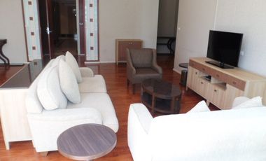 For rent 3 bedrooms apartment in Khlong Toei, Bangkok