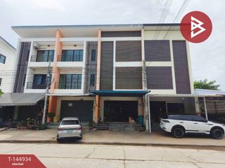 For sale 4 bedrooms townhouse in Phra Samut Chedi, Samut Prakan