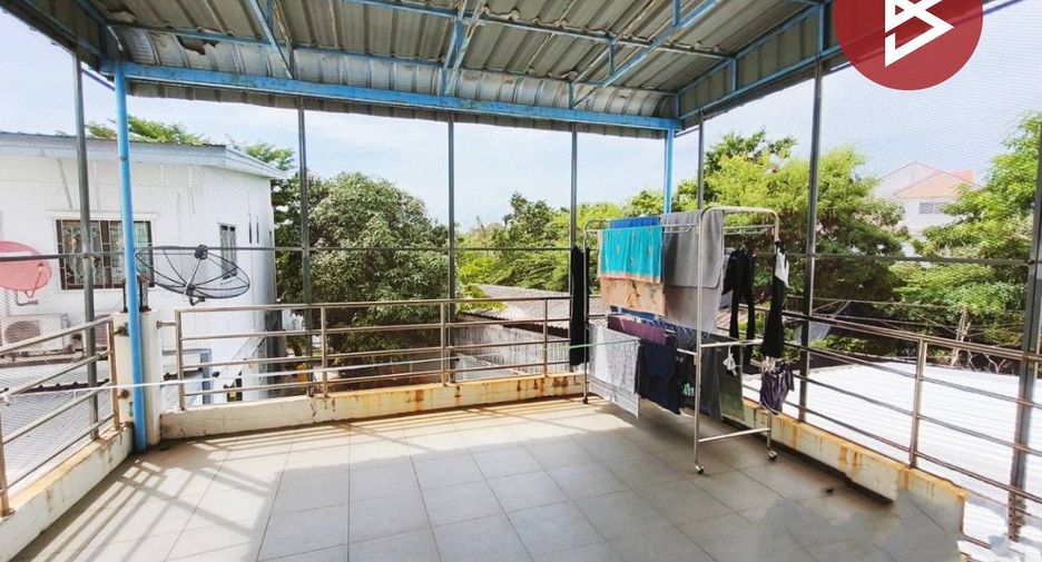 For sale 4 bedrooms townhouse in Phra Samut Chedi, Samut Prakan