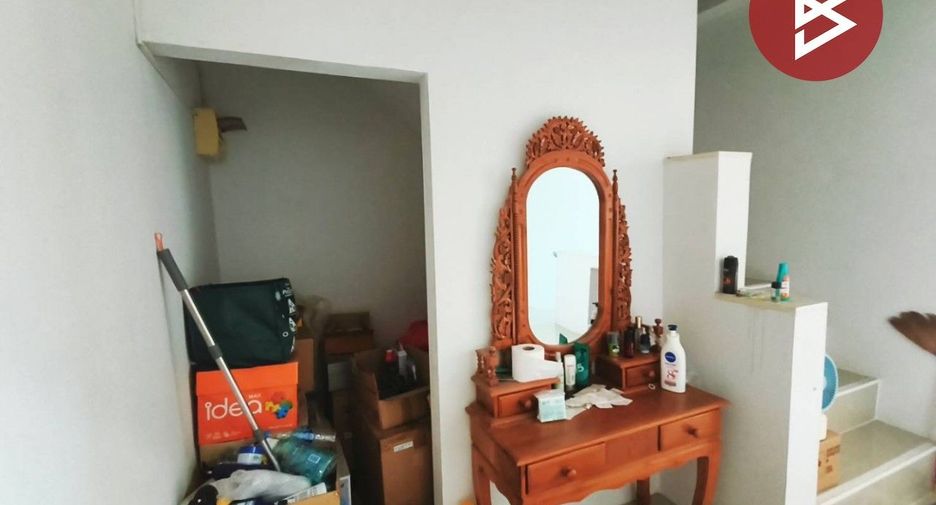 For sale 4 bedrooms townhouse in Phra Samut Chedi, Samut Prakan