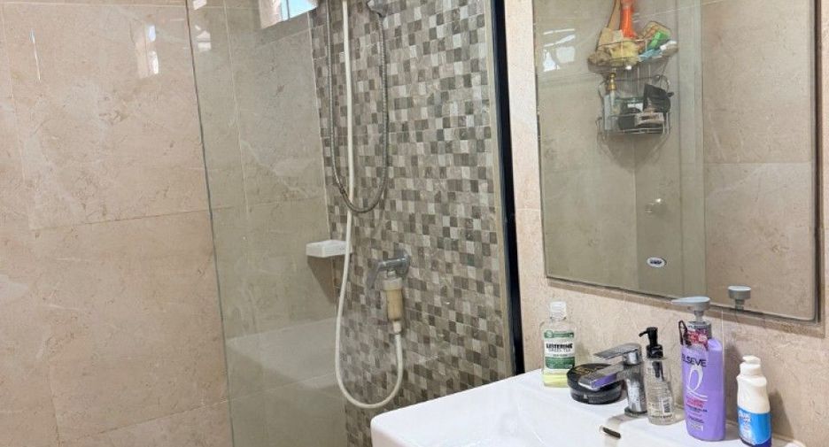 For sale スタジオ townhouse in Mueang Chon Buri, Chonburi