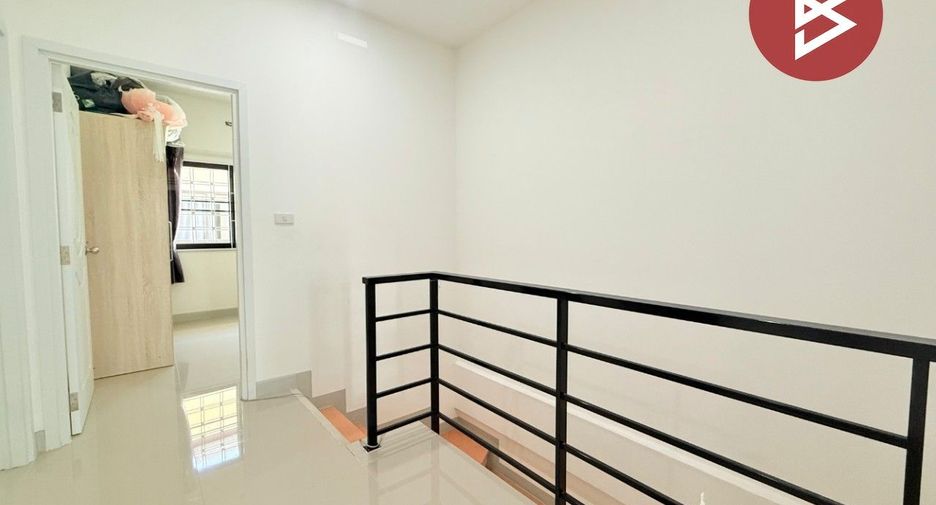 Reihenhaus zum Kauf mit 3 Zimmer in Krathum Baen, Samut Sakhon