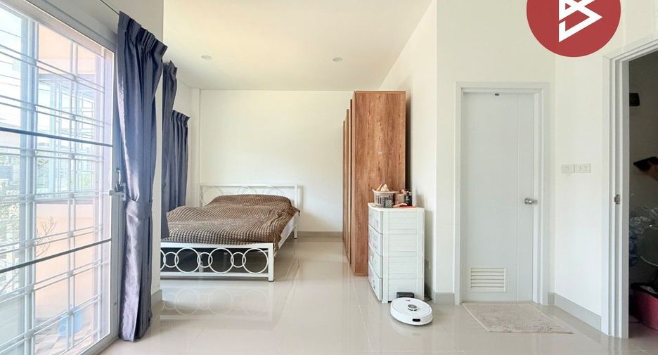 Reihenhaus zum Kauf mit 3 Zimmer in Krathum Baen, Samut Sakhon
