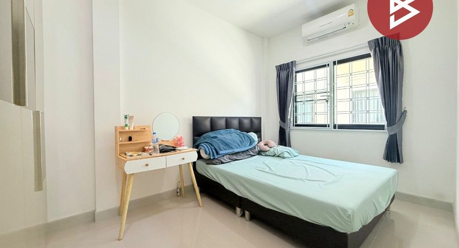 Reihenhaus zum Kauf mit 3 Zimmer in Krathum Baen, Samut Sakhon