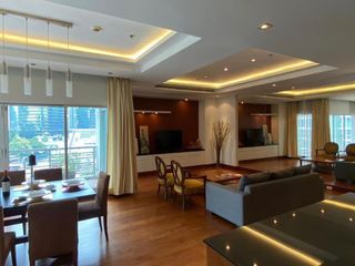 For rent 3 bedrooms apartment in Pathum Wan, Bangkok