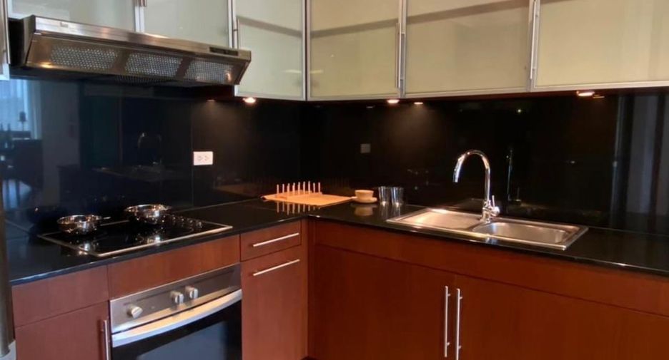 For rent 3 bedrooms apartment in Pathum Wan, Bangkok