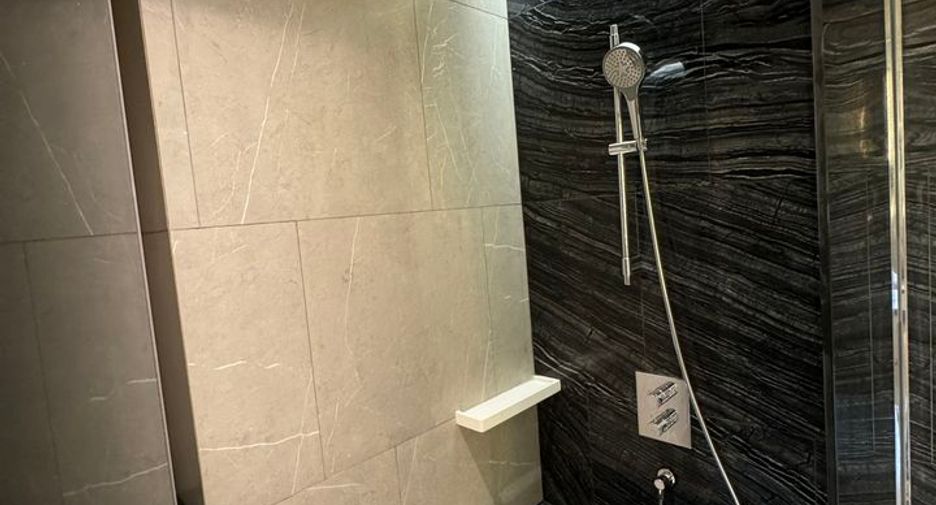 For rent 2 bedrooms apartment in Watthana, Bangkok