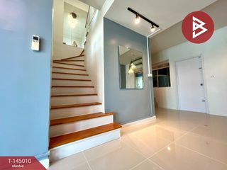 Casa adosada en venta de 3 habitaciones en Si Racha, Chonburi