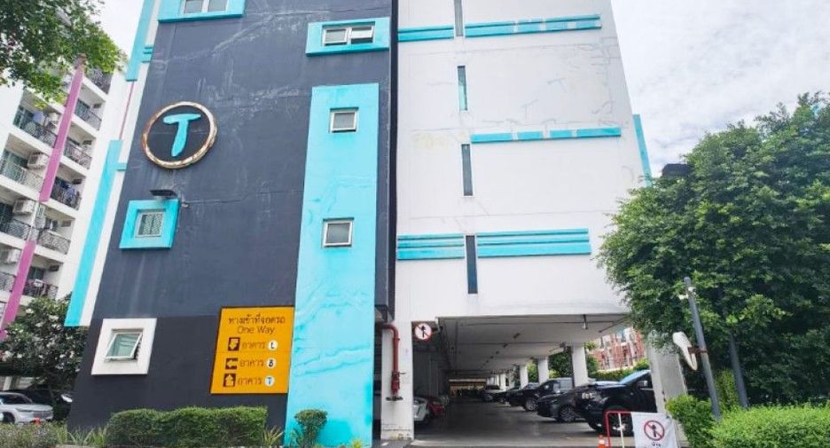 For sale 1 bed condo in Phra Khanong, Bangkok