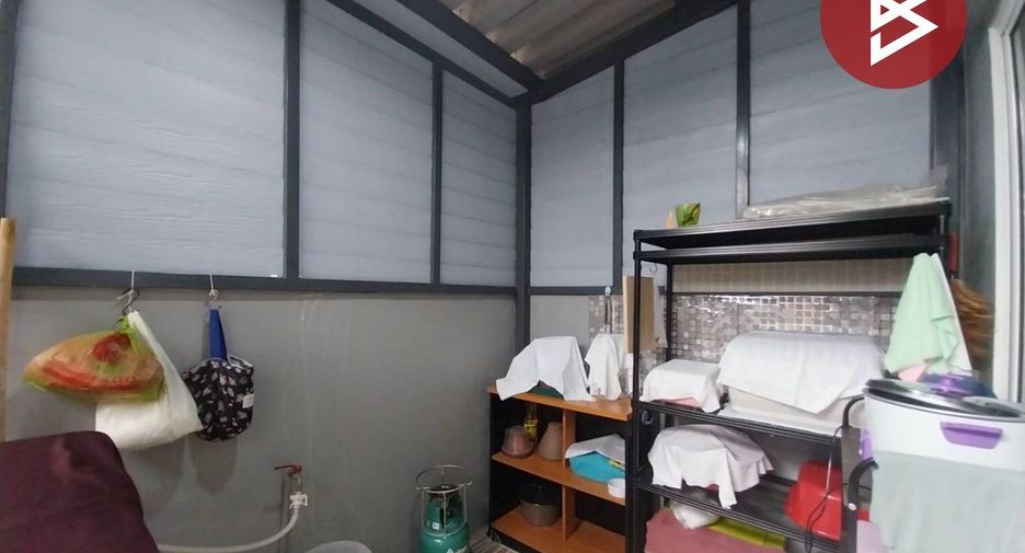 À vendre 3 chambres maison de ville à Sam Phran, Nakhon Pathom