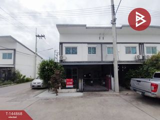 À vendre 3 chambres maison de ville à Sam Phran, Nakhon Pathom