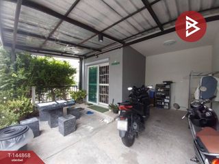 À vendre 3 chambres maison de ville à Sam Phran, Nakhon Pathom