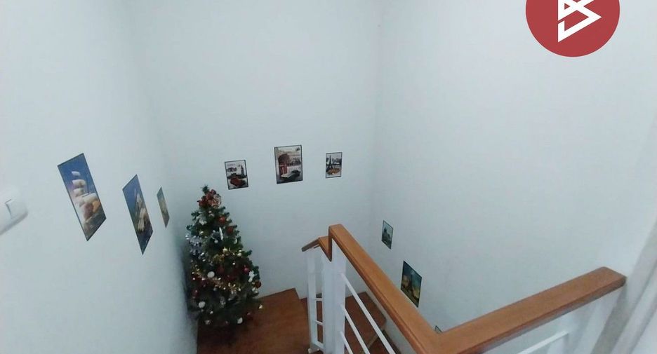 À vendre 3 chambres maison de ville à Sam Phran, Nakhon Pathom