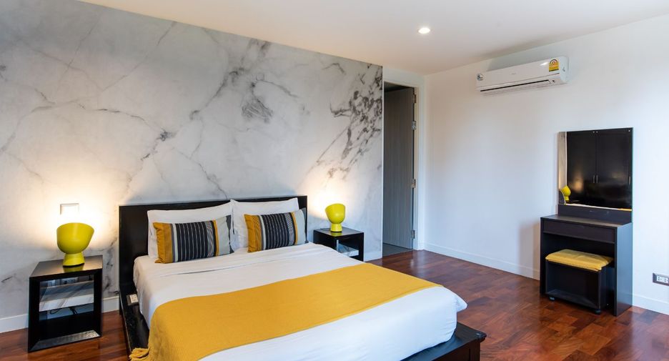 For rent 3 bedrooms apartment in Pathum Wan, Bangkok