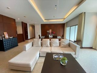 For rent 3 ベッドルーム apartment in Pathum Wan, Bangkok