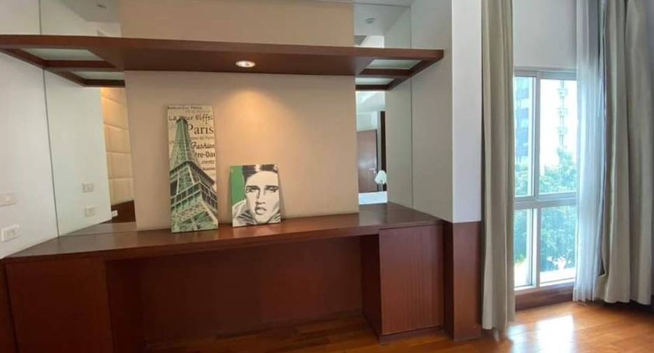 For rent 3 bedrooms apartment in Pathum Wan, Bangkok