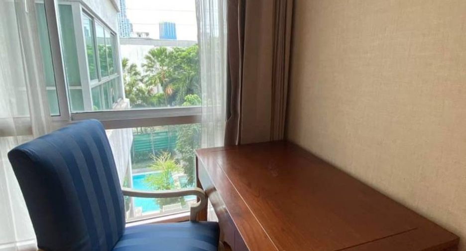For rent 3 bedrooms apartment in Pathum Wan, Bangkok