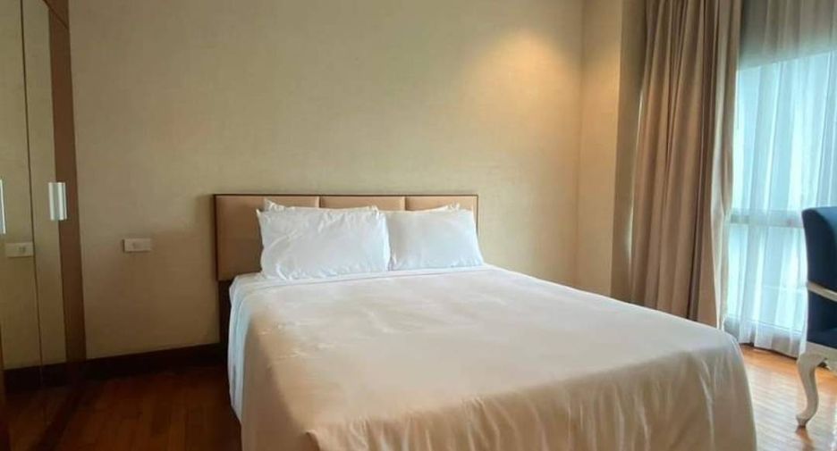 For rent 3 bedrooms apartment in Pathum Wan, Bangkok
