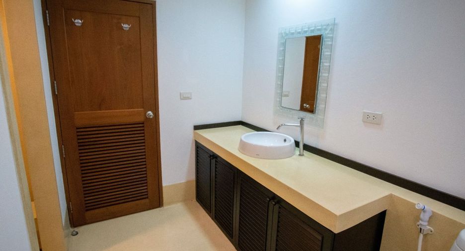 Apartamento en alquiler de 4 habitaciones en Watthana, Bangkok