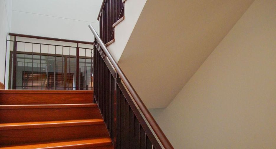 Apartamento en alquiler de 4 habitaciones en Watthana, Bangkok