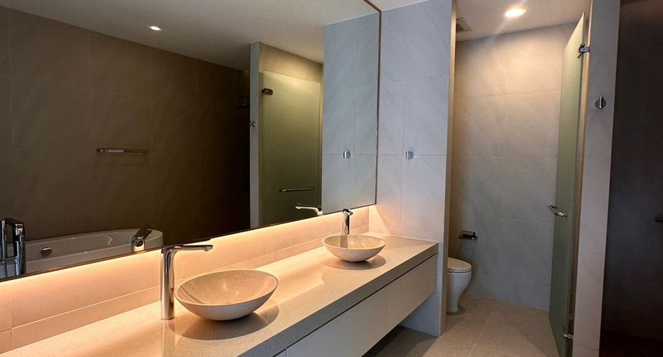 Apartment zur Miete mit 4 Zimmer in Khlong Toei, Bangkok